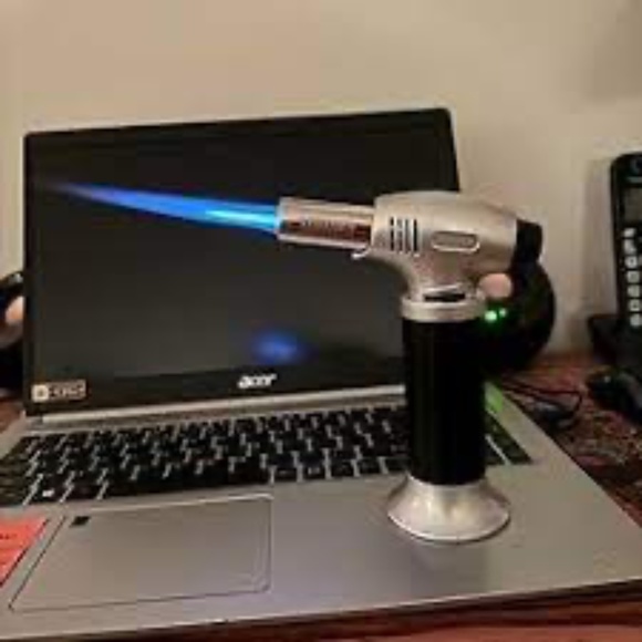 Torch S400 2 Pack, Refillable Kitchen Lighter - Picture 2 of 3